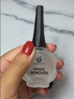Retirado perfecto en tiempo récord ⏱️ Sabemos que el momento de retirar el esmalte puede ser tedioso, pero con la técnica correcta y el Removedor Magic de Cherimoya, proteges la lámina ungueal de daños innecesarios. Pro-tip: Aplica aceite de cutícula alrededor de la uña antes de usarlo para hidratar la piel mientras el producto actúa sobre el esmalte. ¡Optimiza tu tiempo en mesa y mantén tus uñas fuertes! 💪✨ #MagicRemover #RemovedorMagic #NailCare #ManicuraPerfecta #chmanicura