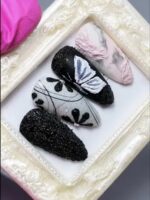 ¿Lista para crear arte en relieve? 💅✨ Descubre el secreto del Gel Yeso Barroco de Cherimoya. Una textura única y súper cómoda de esculpir que le dará a tus diseños un efecto tridimensional de otro mundo. 🪐 Contamos con varios tonos disponibles 💖 #CherimoyaNails #UñasTexturizadas #chmanicura #NailArtLover #gelyesobarroco